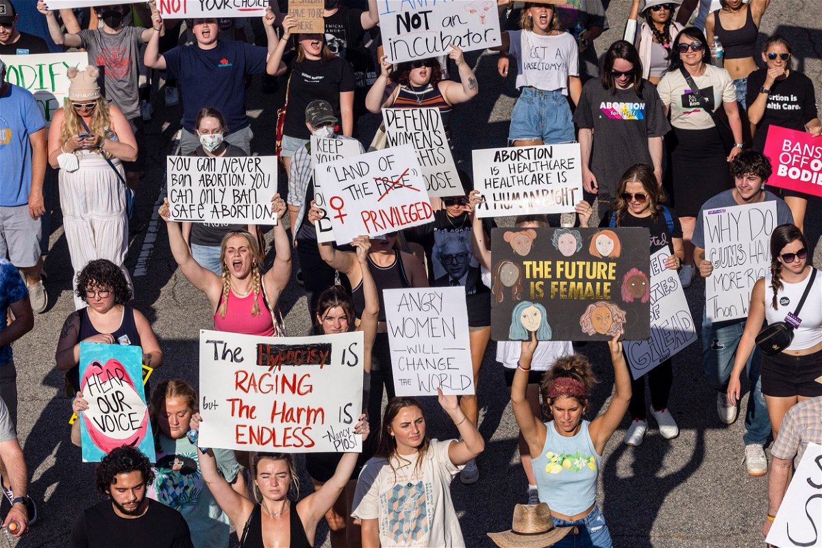 <i>Travis Long/The News & Observer/AP/FILE</i><br/>A US district court judge in North Carolina allowed a North Carolina law that bans abortions after 20 weeks of pregnancy to be reinstated. Hundreds of demonstrators rally in downtown Raleigh