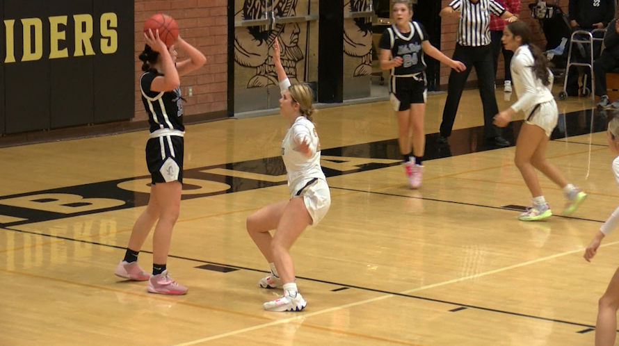 Cibola girls basketball takes down Gila Ridge with big game at home - KYMA