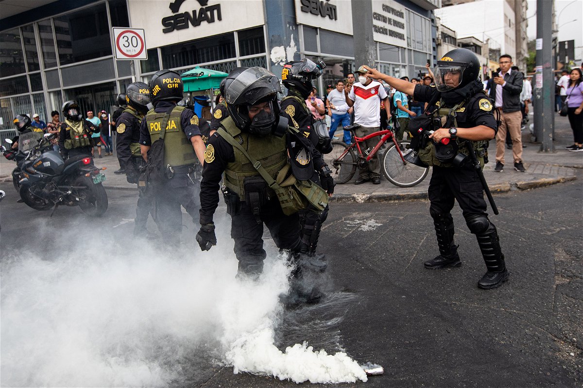 <i>Lucas Aguayo Araos/Anadolu Agency/Getty Images</i><br/>Police are pictured in the capital Lima on Wednesday.