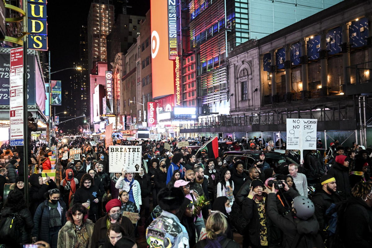 People gather in Washington Square Park to protest against the police assault of Tyre Nichols in New York on January 28.