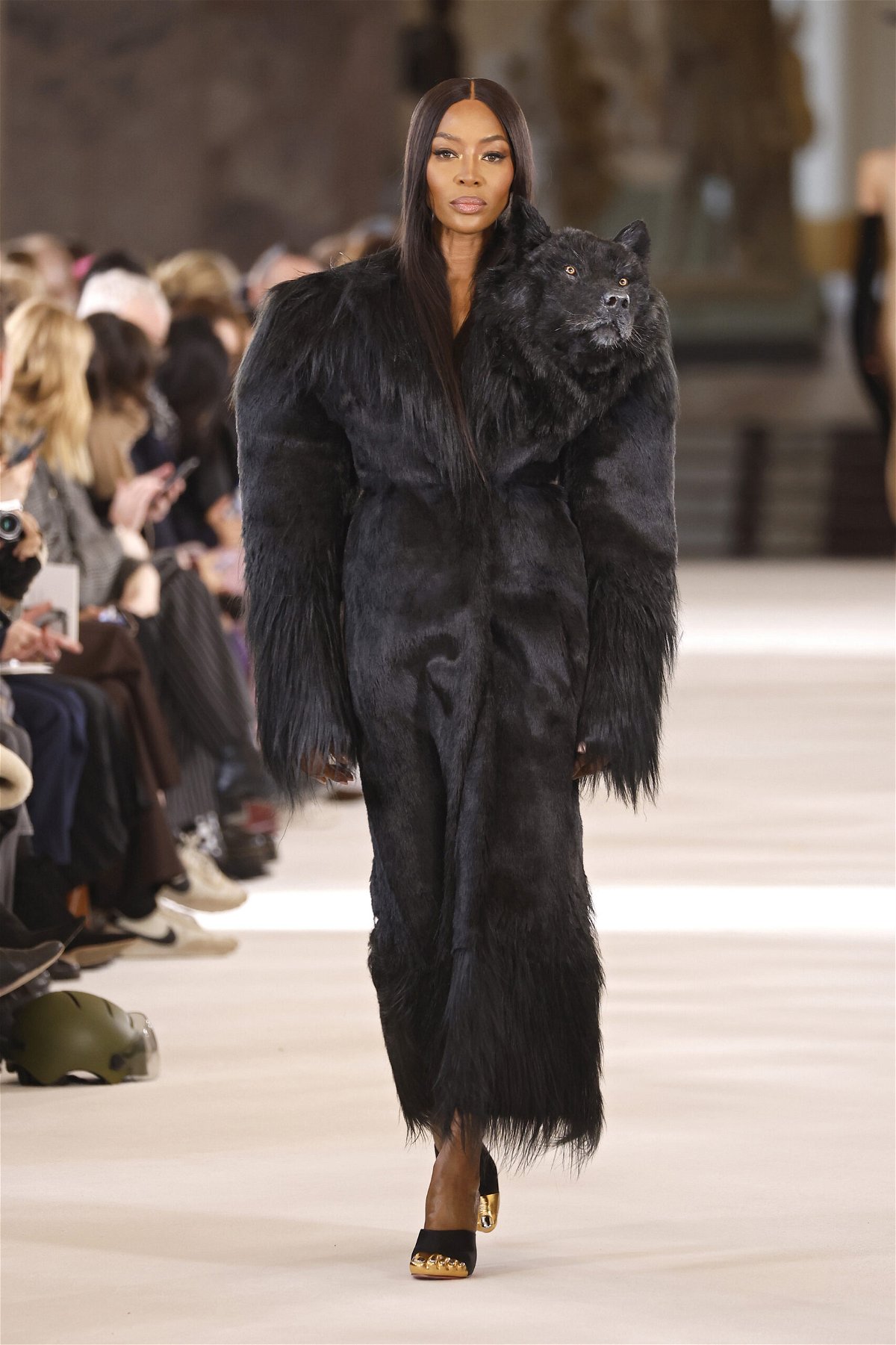 Naomi Campbell walks the runway during the Schiaparelli Haute Couture Spring-Summer 2023.