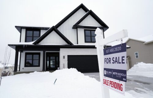 Pending home sales increased in December for the first time since May