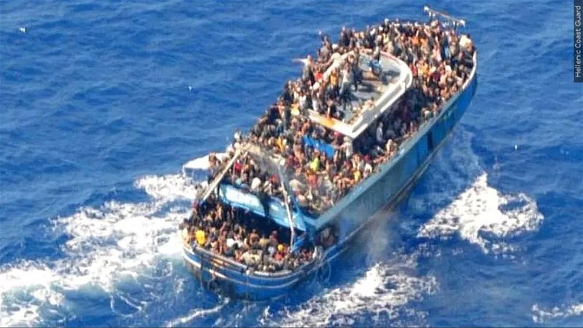 Greek coast guard defends actions as more than 500 migrants heading for ...