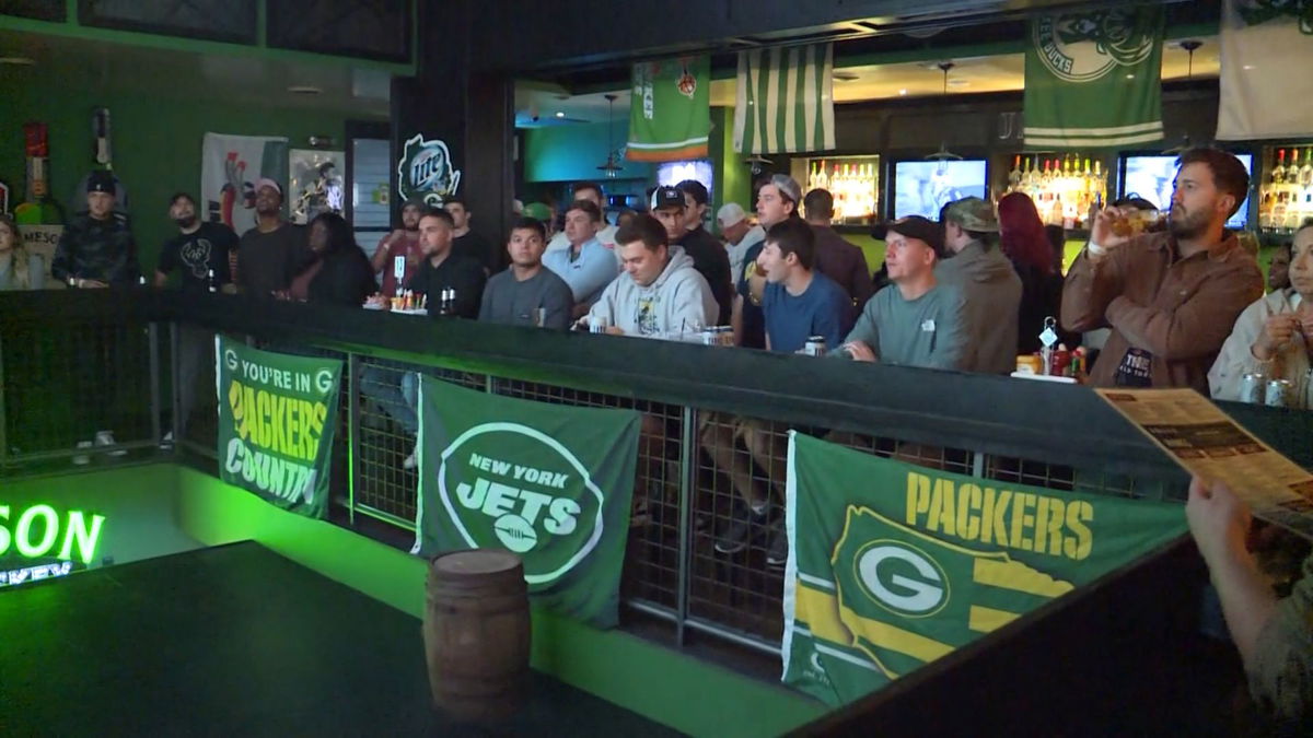 green bay packers bar