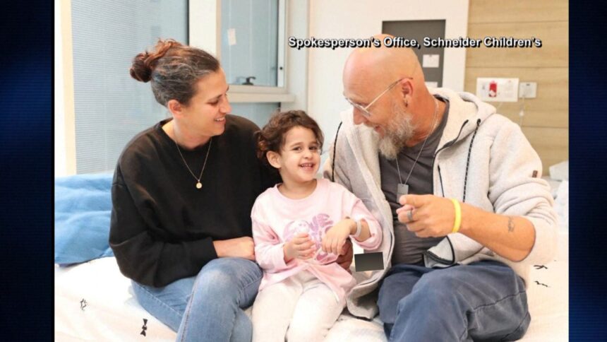 Four-year-old American girl, released by Hamas, reunites with family - KYMA