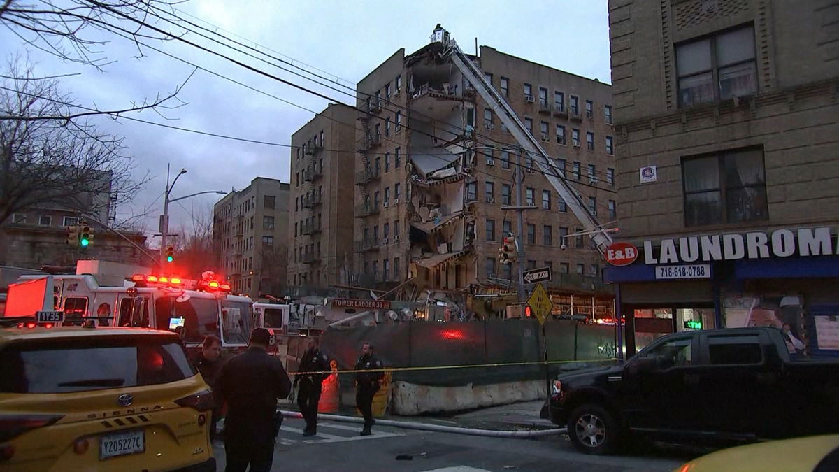 Six-story building in the Bronx partially collapses - KYMA