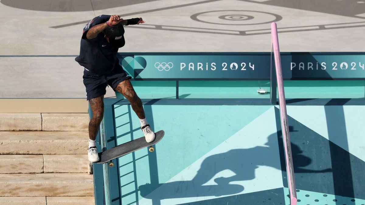 Nyjah Huston skateboarding