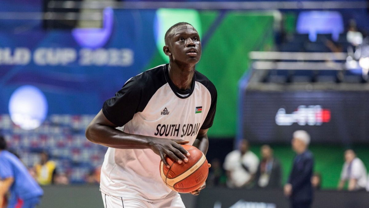 South Sudan's Khaman Maluach warms up before FIBA World Cup game