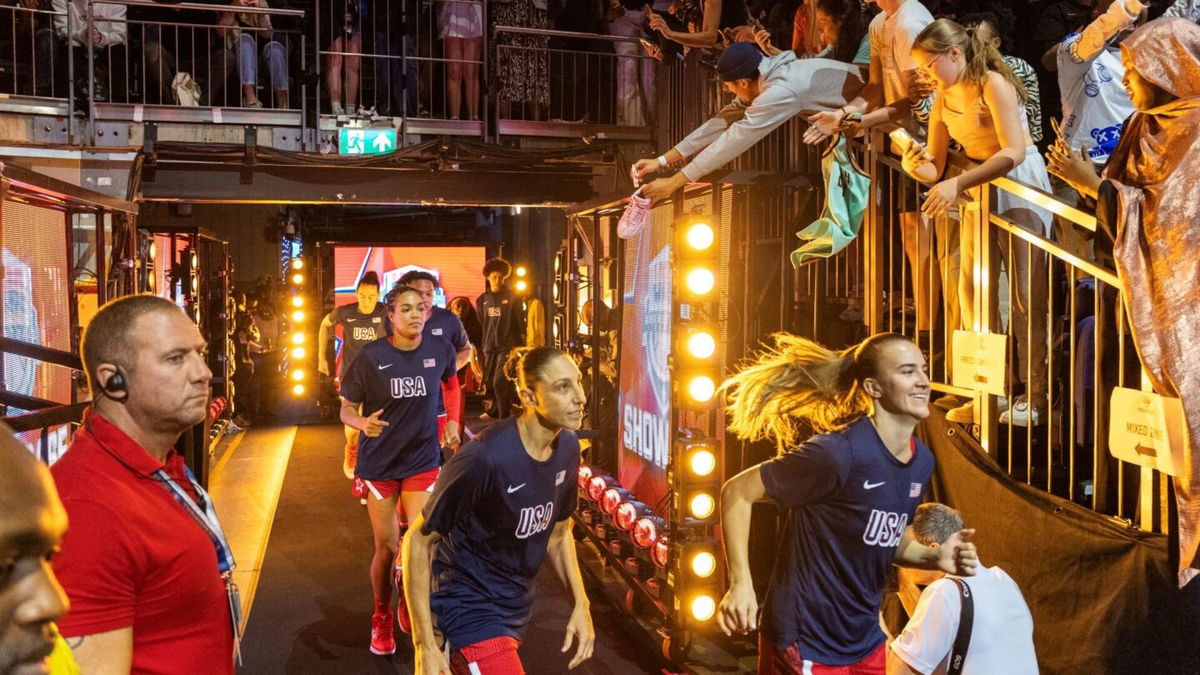 Sabrina Ionescu and the U.S. team take the court