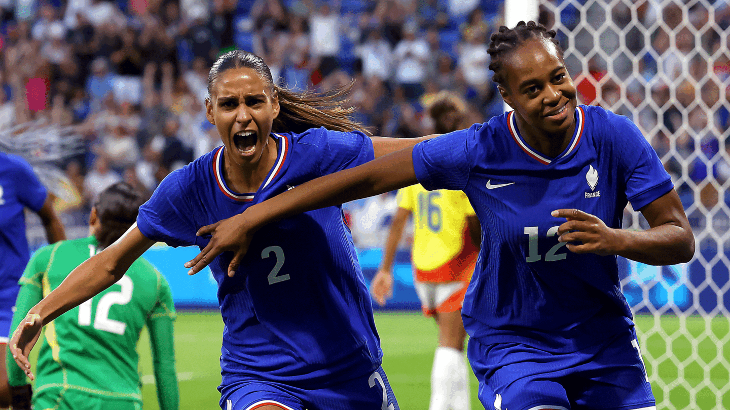 Marie-Antoinette Katoto (12) and Maelle Lakrar celebrate France goal vs Colombia