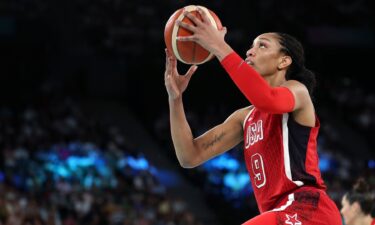 A'ja Wilson goes up for layup vs. Nigeria