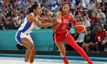 A'ja Wilson drives vs. France