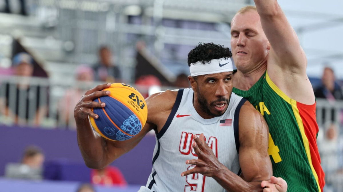 Kareem Maddox drives vs. Lithuania