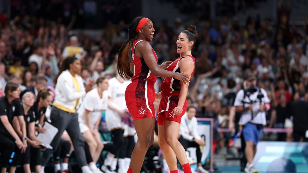 Jackie Young and Kelsey Plum celebrate vs. Germany