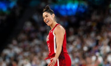 Kelsey Plum celebrates made basket vs. Nigeria