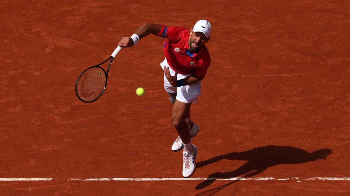 novak djokovic serving