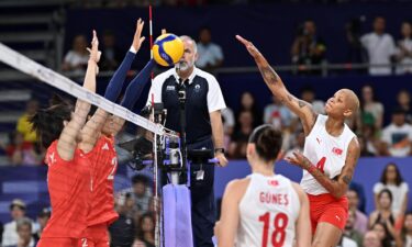 Zehra Gunes and Melissa Teresa Vargas in action during the volleyball women's quarter-final match between China and Turkiye