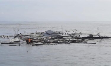 DE ÚLTIMO MINUTO: Parte del muelle de Santa Cruz se ha derrumbado