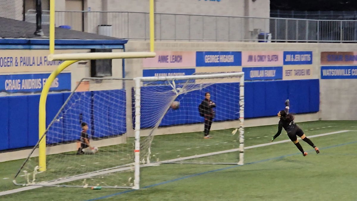 Salinas Femenil derrota en casa 5-2 a la Sub-19 Club Tijuana