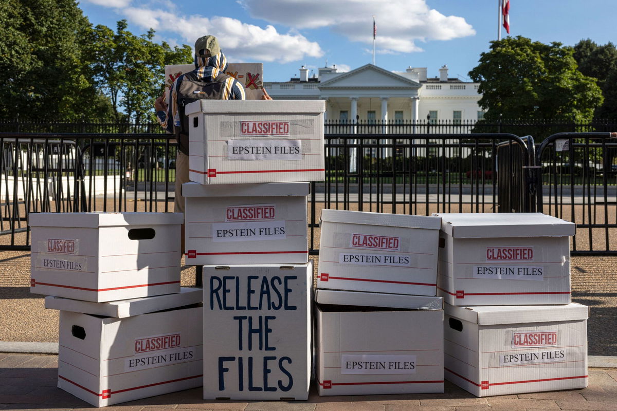<i>Mehmet Eser/Middle East Images/AFP/Getty Images via CNN Newsource</i><br/>Demonstrators march toward the White House during an anti-Trump protest organized by FLARE USA in Washington